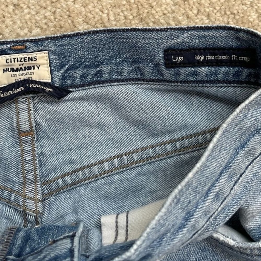 Citizens of Humanity Straight Leg Knee Hole Liya Jeans - Size 25 - Picture 4 of 7